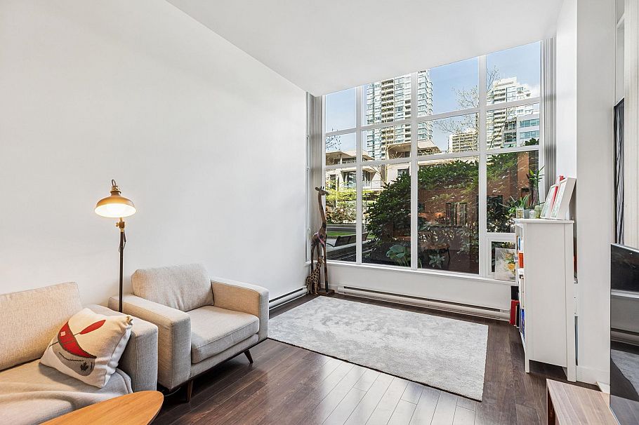 101 2077 Rosser Avenue Burnaby, BC - 5