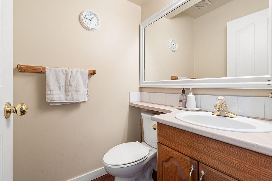 883 Old Lillooet Road North Vancouver, BC - 12