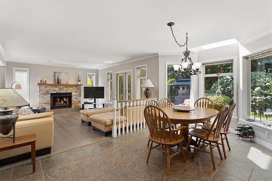 2465 Berton Place North Vancouver, BC - 11