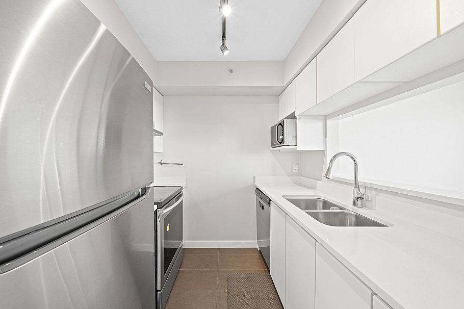 1208 3455 Ascot Place Vancouver, BC - 17