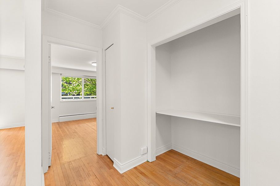 336 711 E 6th Avenue Vancouver, BC - 4