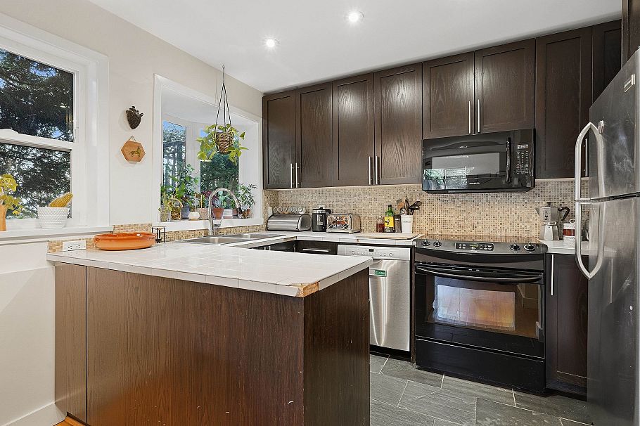 1 1606 W 10th Avenue Vancouver, BC - 7