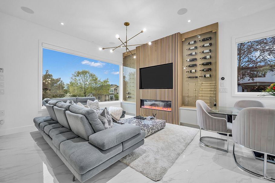 2796 E 4th Avenue Vancouver, BC - 9