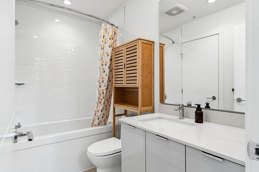 603 108 E 8th Street North Vancouver, BC - 12