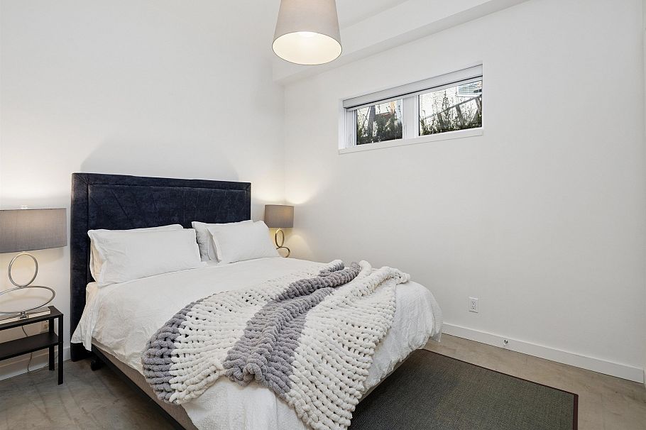 626 E 22 Avenue Vancouver, BC - 36