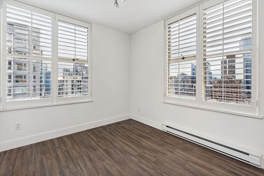 2002 989 Richards Street Vancouver, BC - 7