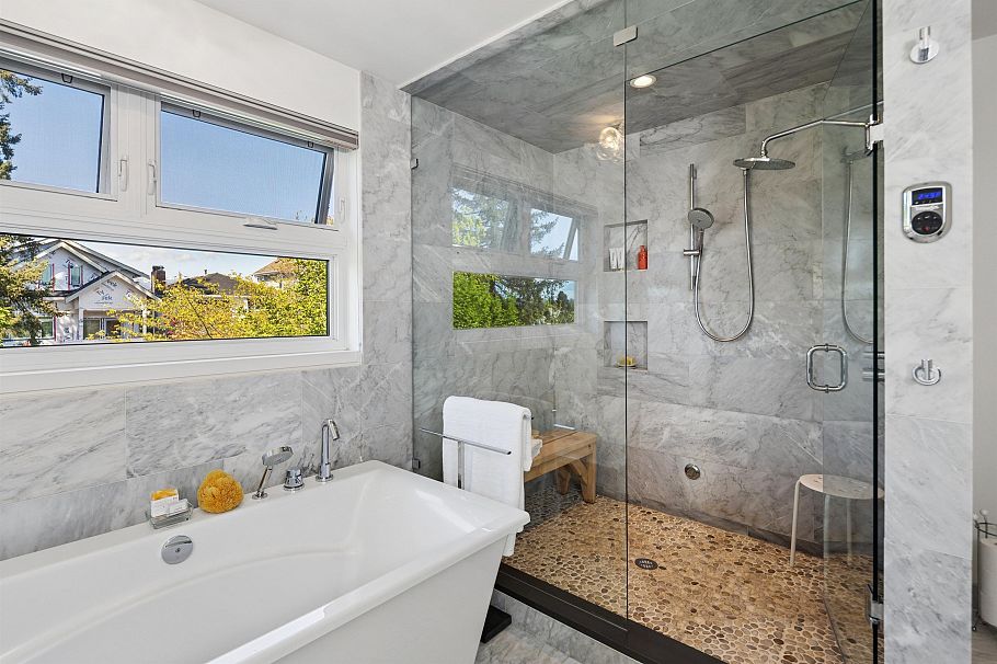 626 E 22 Avenue Vancouver, BC - 22