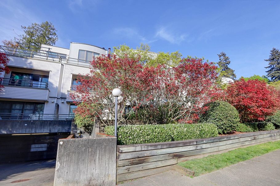 3 2150 SE Marine Drive Vancouver, BC - 28