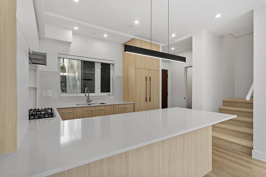 108 342 Mountain Highway North Vancouver, BC - 4