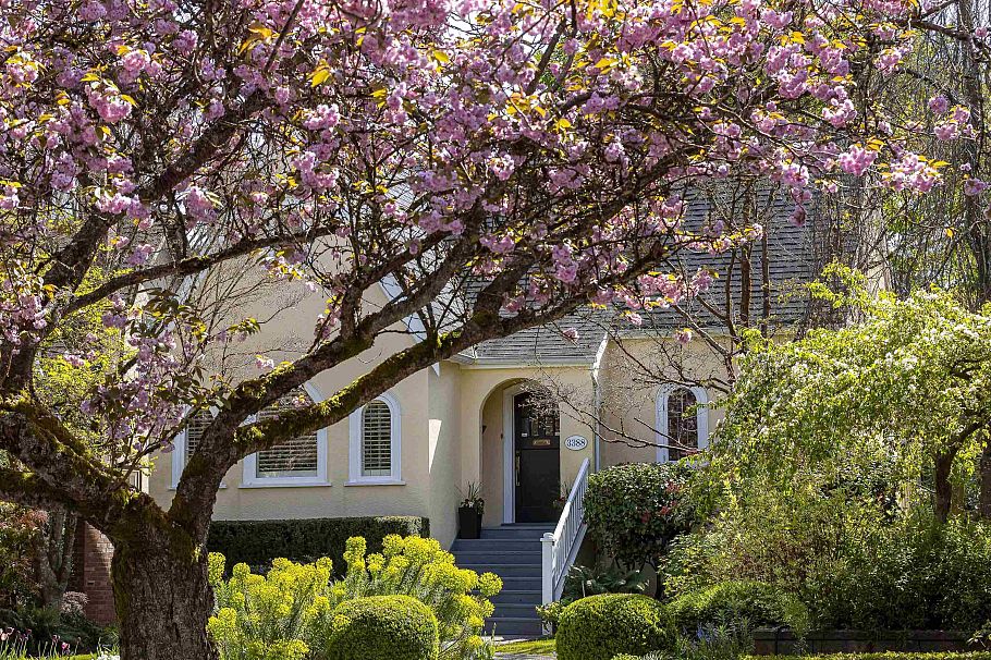 3388 W 31st Avenue Vancouver, BC - 3