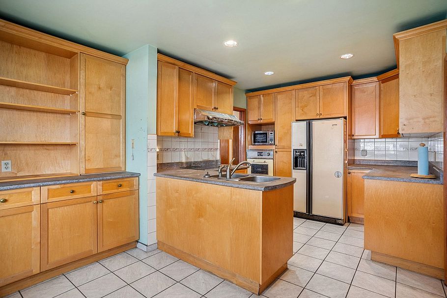 1388 E 60th Avenue Vancouver, BC - 12