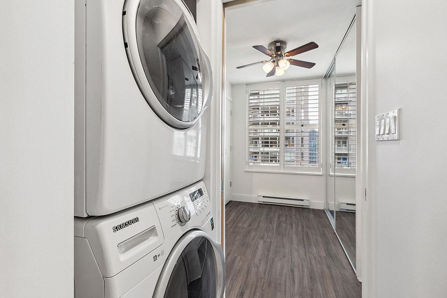 2002 989 Richards Street Vancouver, BC - 15