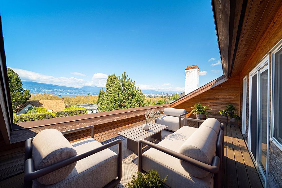 3974 W 10th Avenue Vancouver, BC - 7