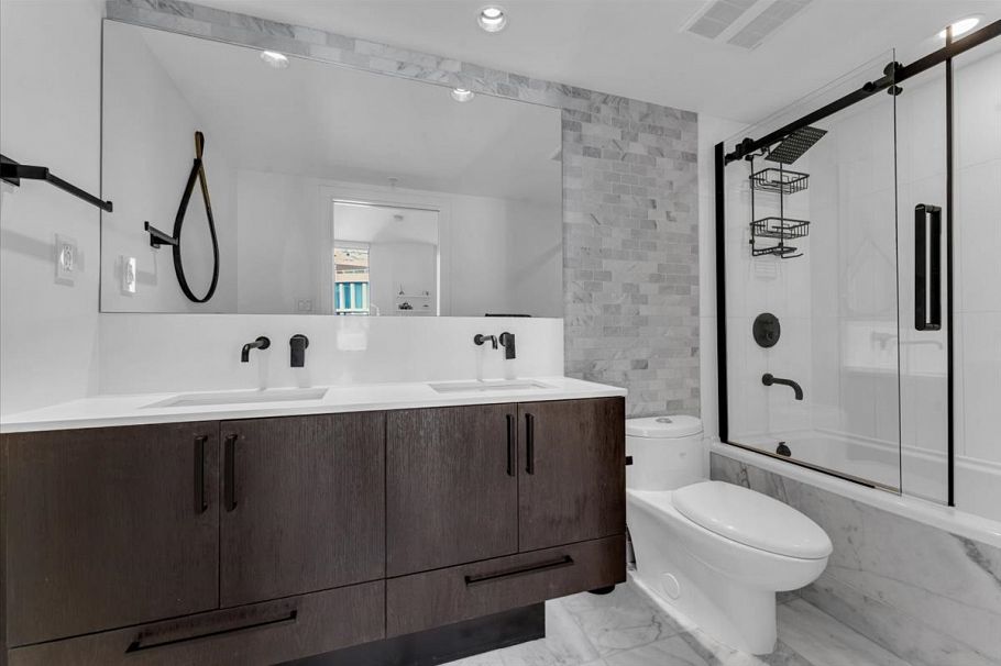 PH2502 999 Seymour Street Vancouver, BC - 22