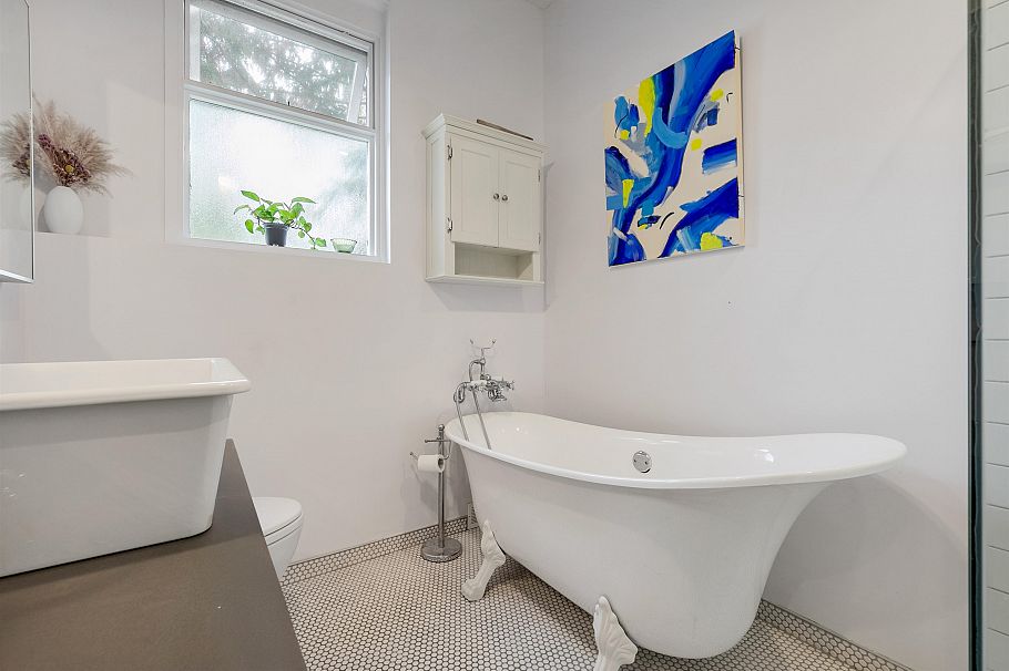 303 1131 W 11th Avenue Vancouver, BC - 13