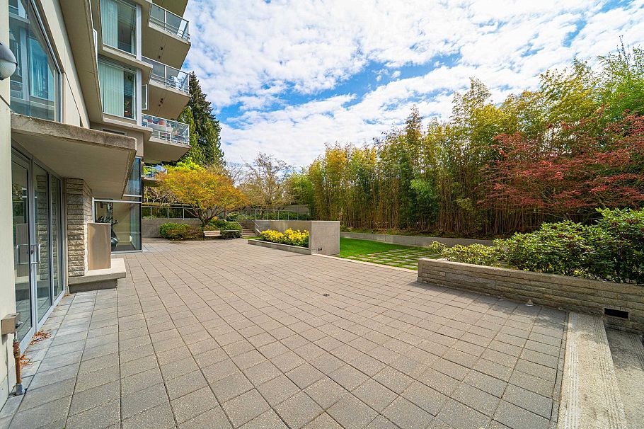702 2688 West Mall Vancouver, BC - 30