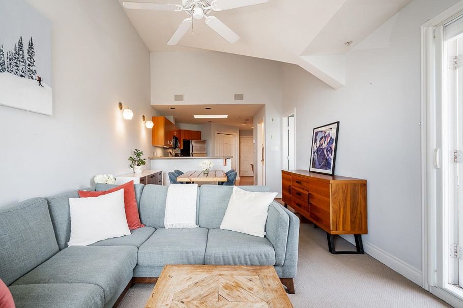 401 128 W 21st Street North Vancouver, BC - 6