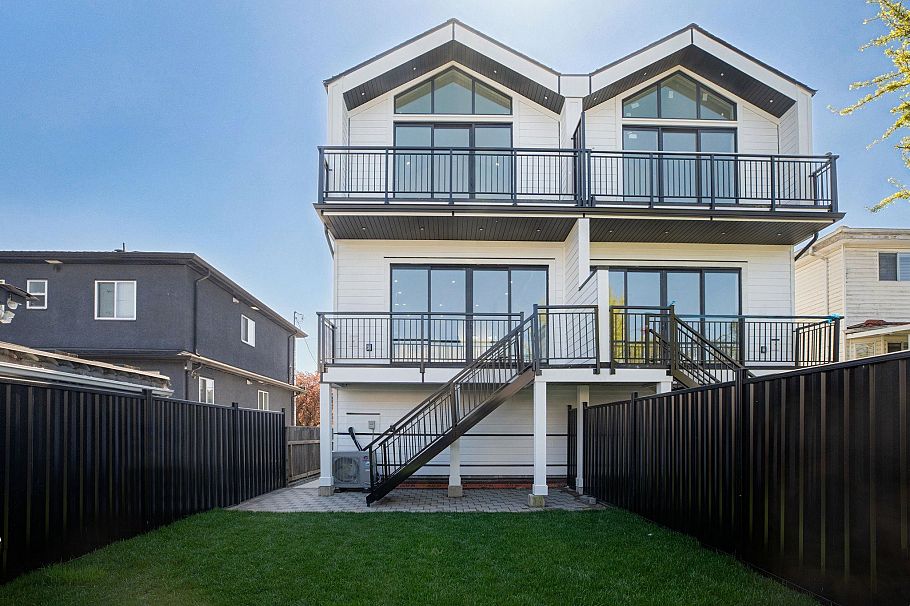 2 1005 E 55th Avenue Vancouver, BC - 37