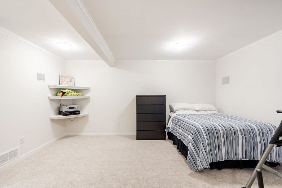 2 1960 Rufus Drive North Vancouver, BC - 19