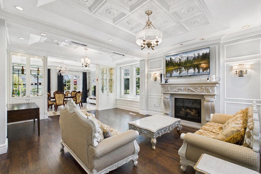 738 W 54th Avenue Vancouver, BC - 5