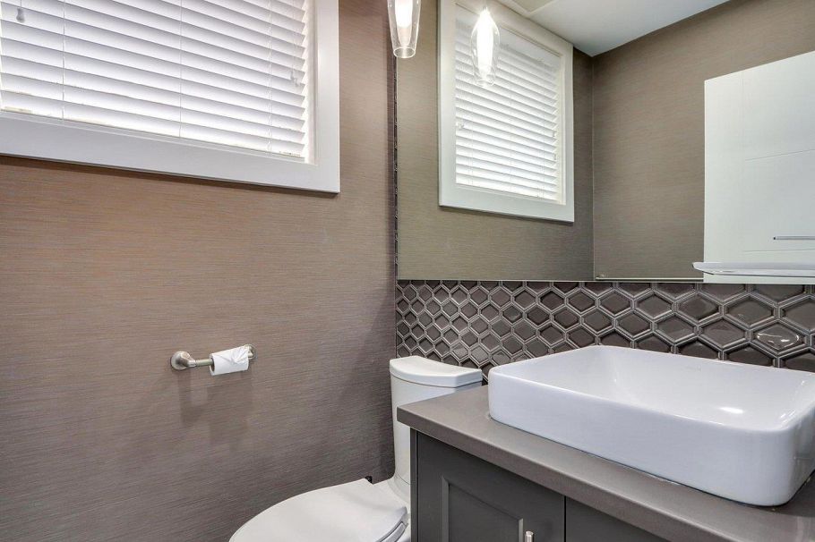 3 115 W Queens Road North Vancouver, BC - 11