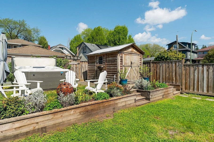 2281 E 7th Avenue Vancouver, BC - 29