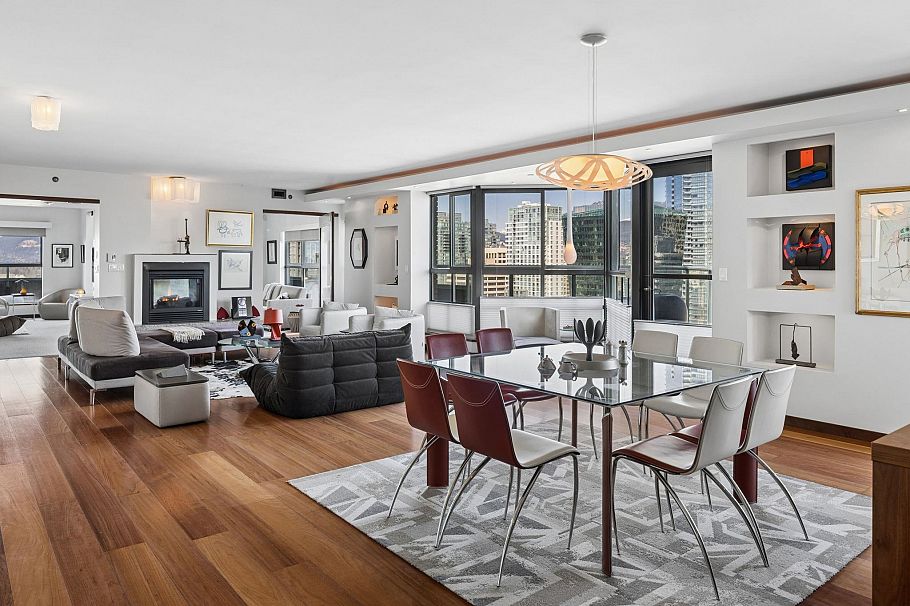 2301 909 Burrard Street Vancouver, BC - 2