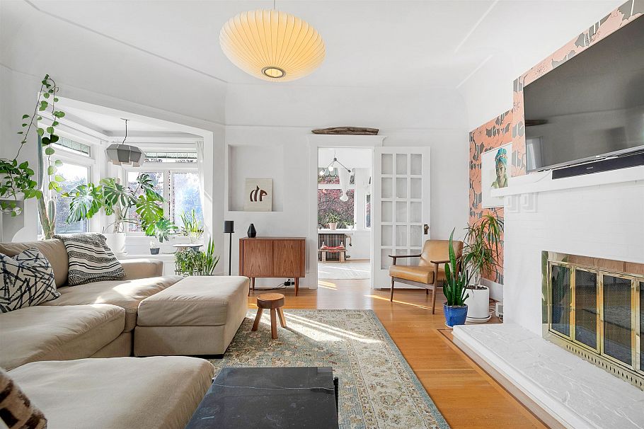 303 1131 W 11th Avenue Vancouver, BC - 3