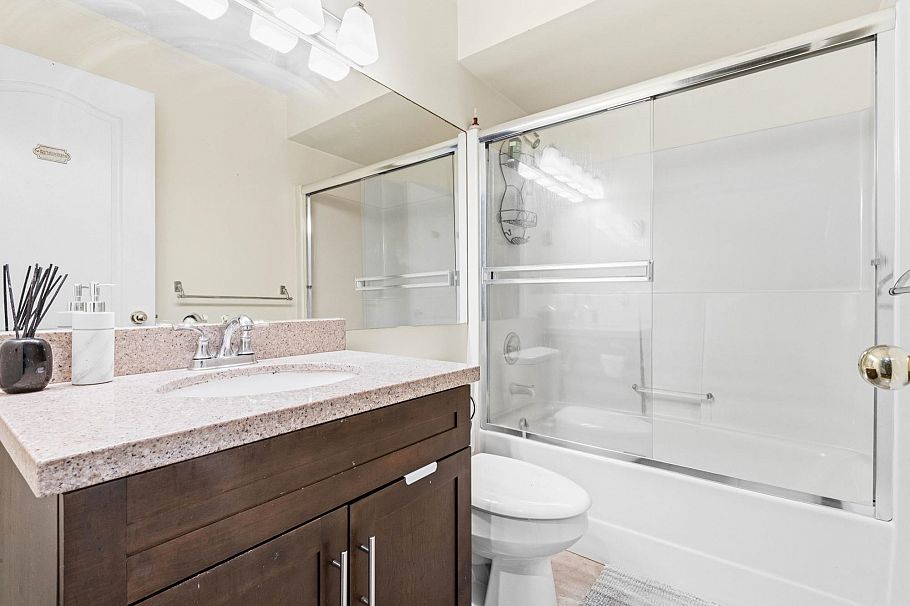 3 2150 SE Marine Drive Vancouver, BC - 20