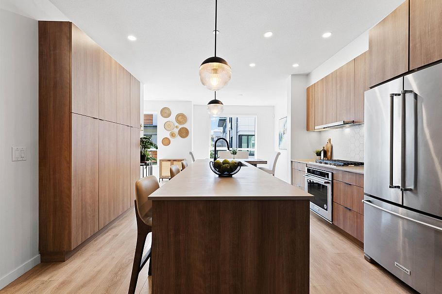 23 533 E 3rd Street North Vancouver, BC - 4