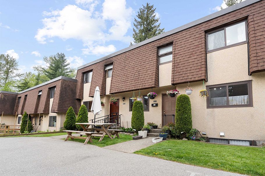 883 Old Lillooet Road North Vancouver, BC - 2