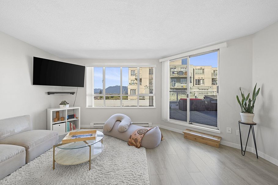 1208 3455 Ascot Place Vancouver, BC - 3