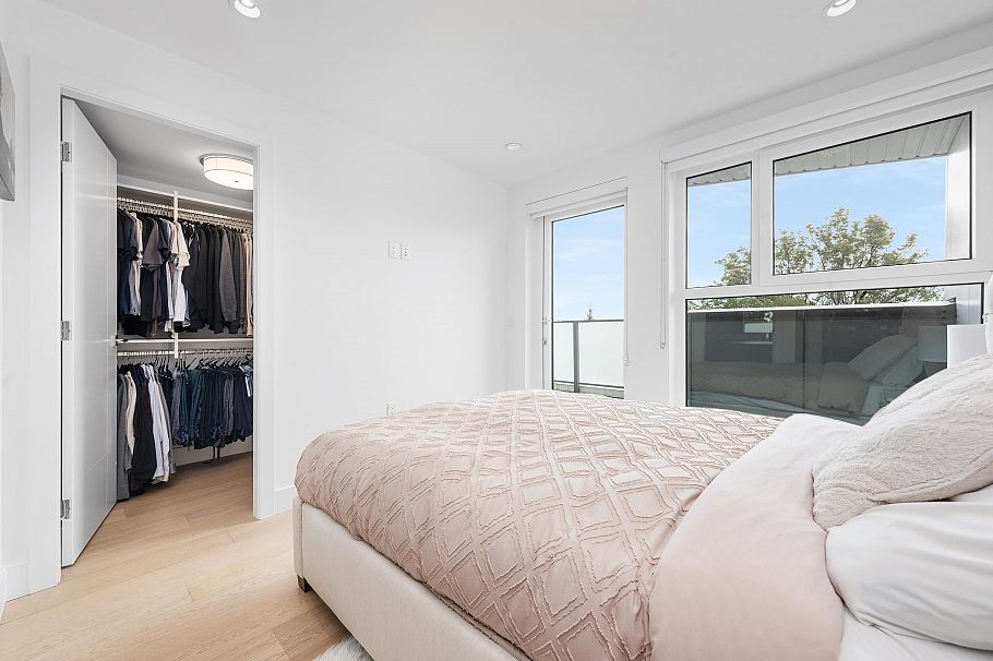 138 W Woodstock Avenue Vancouver, BC - 19