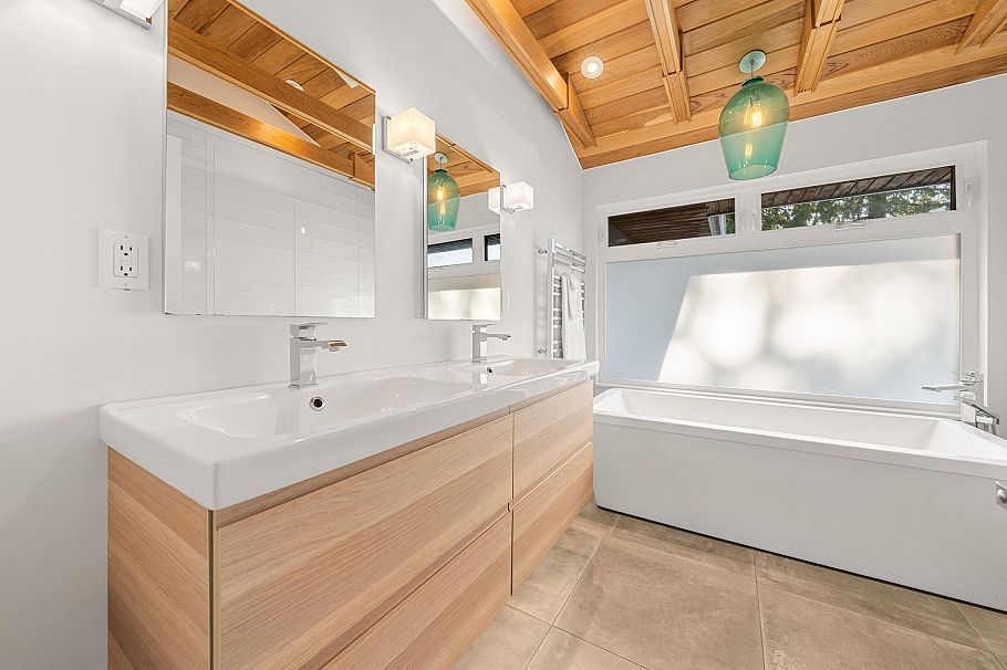 2289 Whitman Avenue North Vancouver, BC - 26