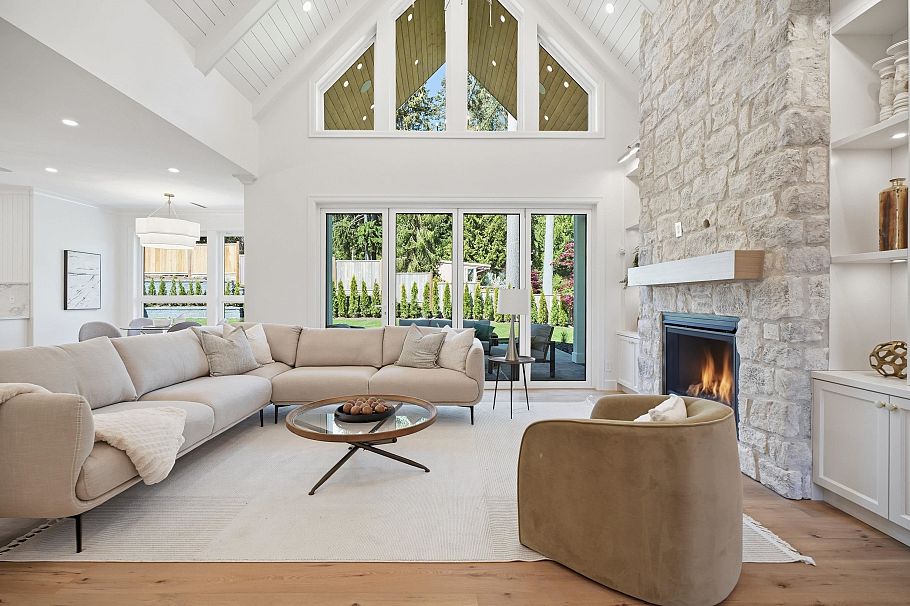 690 E Windsor Road North Vancouver, BC - 8