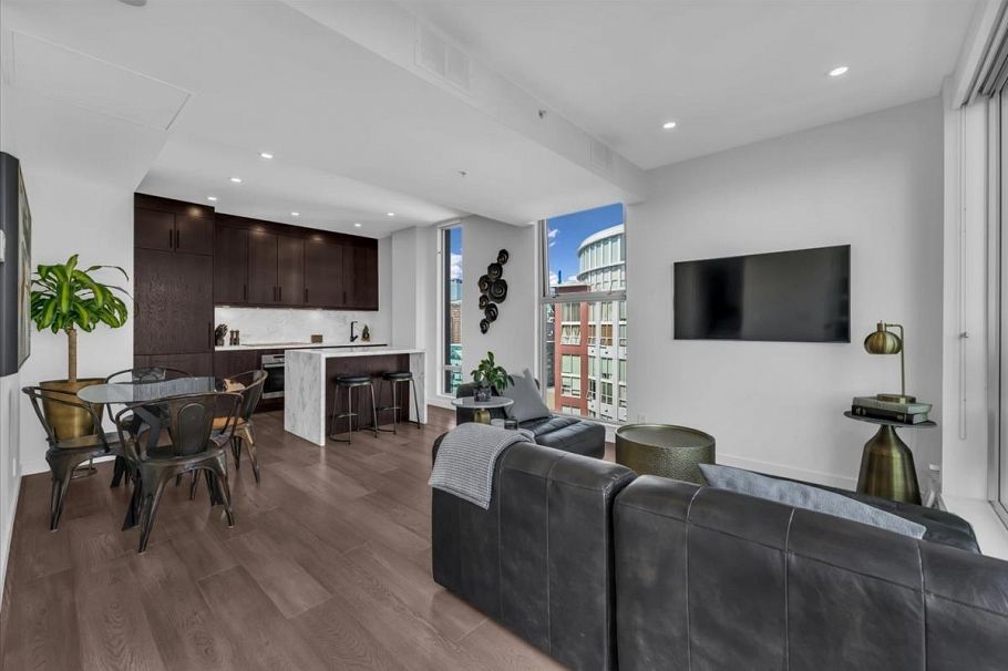 PH2502 999 Seymour Street Vancouver, BC - 8