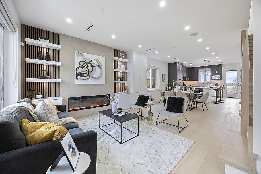 1 7361 Fraser Street Vancouver, BC - 5