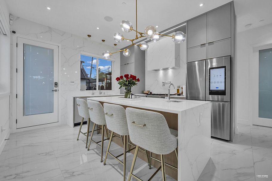 2796 E 4th Avenue Vancouver, BC - 16