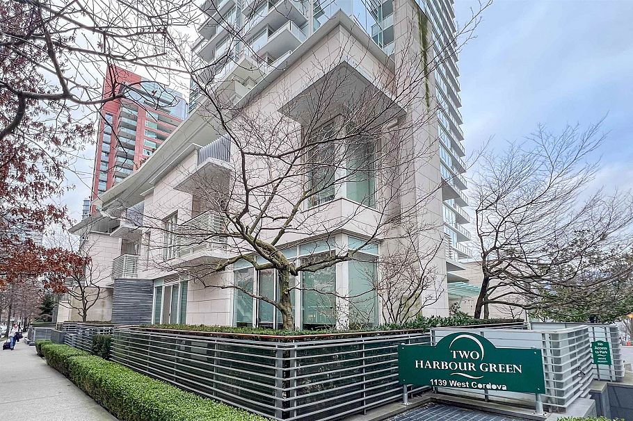 1133 W Cordova Street Vancouver, BC - 2