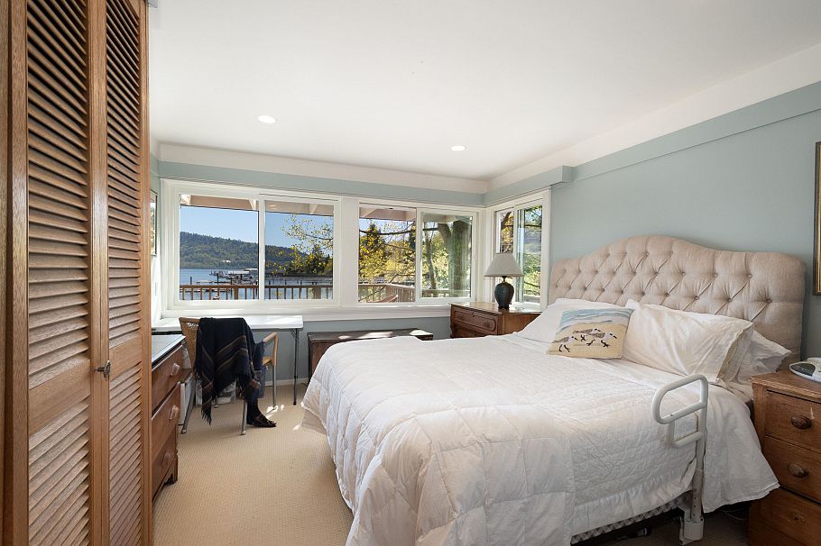 4455 Harris Place North Vancouver, BC - 16