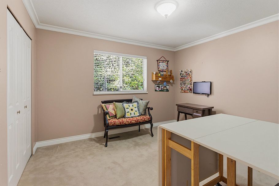 2465 Berton Place North Vancouver, BC - 24