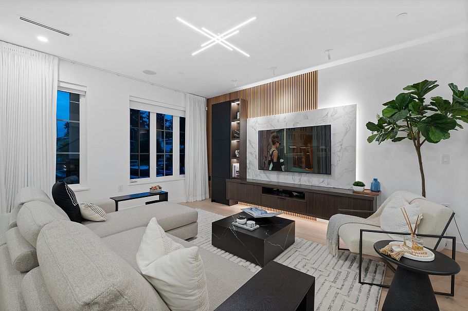 1440 E 17th Avenue Vancouver, BC - 4