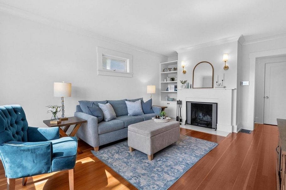 2281 E 7th Avenue Vancouver, BC - 2