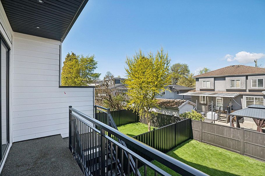 1 1005 E 55th Avenue Vancouver, BC - 36