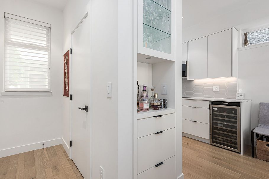 1823 Napier Street Vancouver, BC - 11