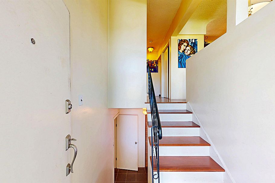 3752 Beatrice Street Vancouver, BC - 2
