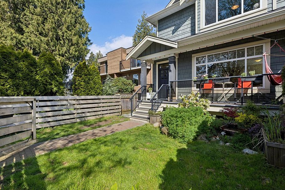 250 E 17th Street North Vancouver, BC - 3