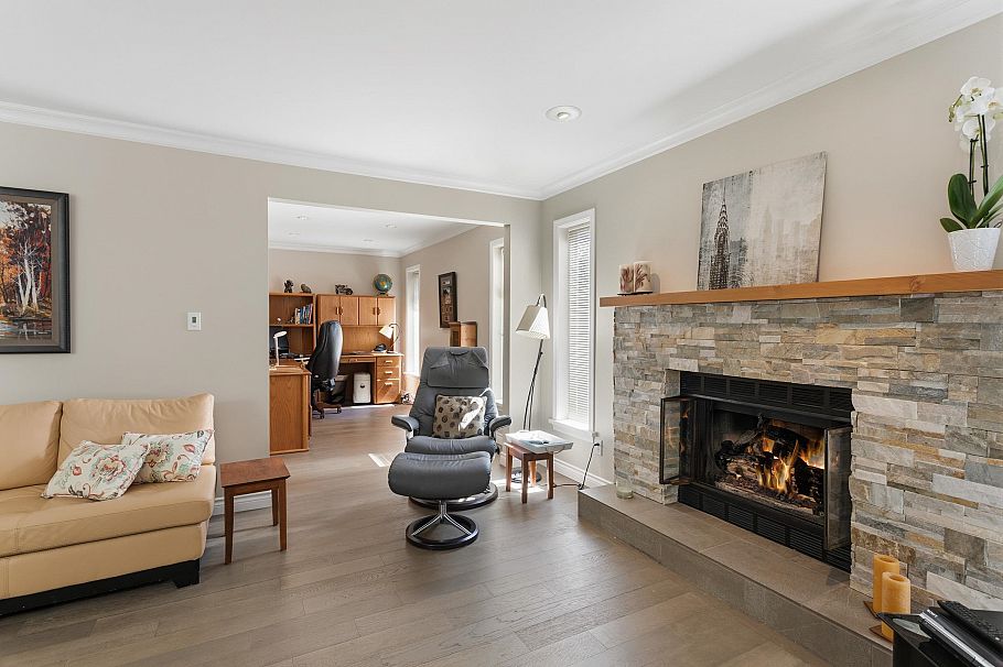 2465 Berton Place North Vancouver, BC - 15