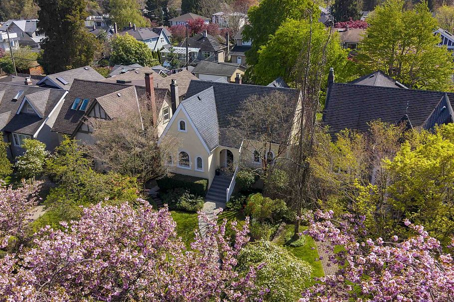 3388 W 31st Avenue Vancouver, BC - 35