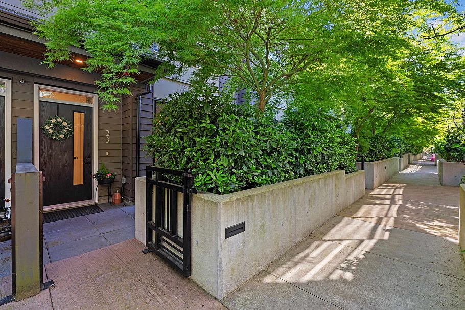 23 533 E 3rd Street North Vancouver, BC - 35